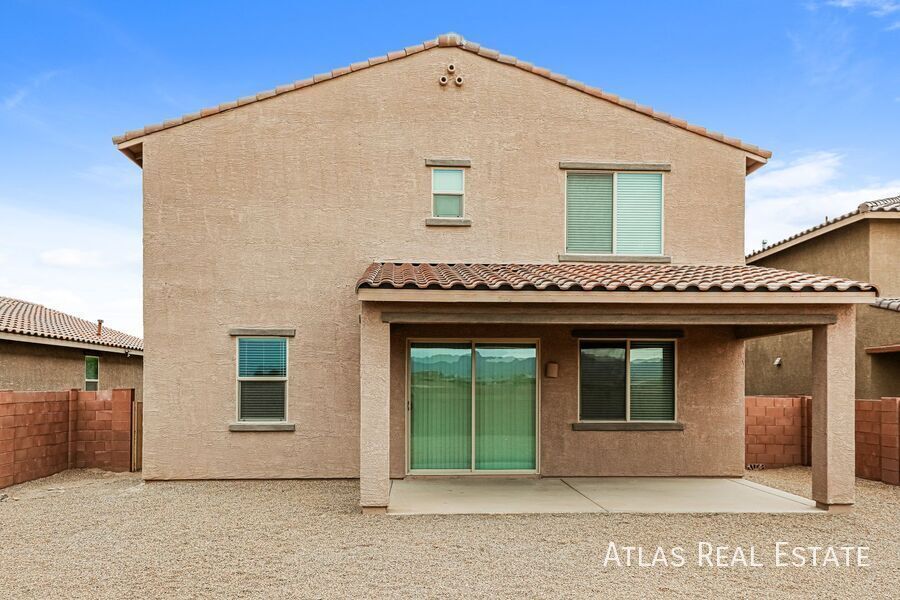 Building Photo - 13046 N Murray Dr