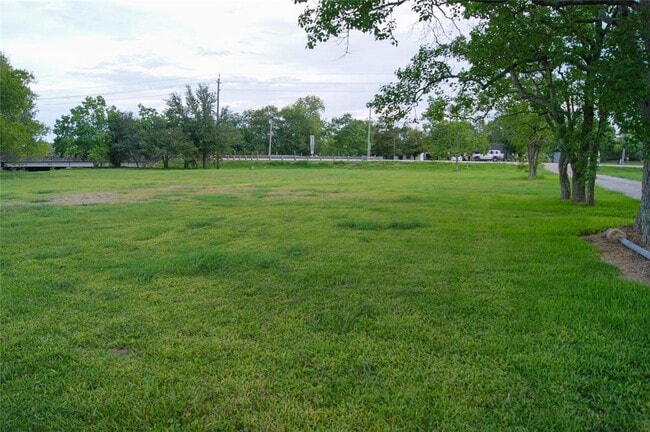 Building Photo - 10922 FM1764