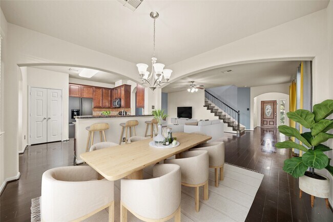 Building Photo - 4027 Waterford Ln