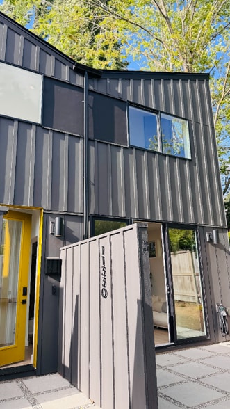 Building Photo - 11330 12th Ave NE