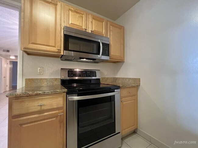 Building Photo - 1101 Continentals Way