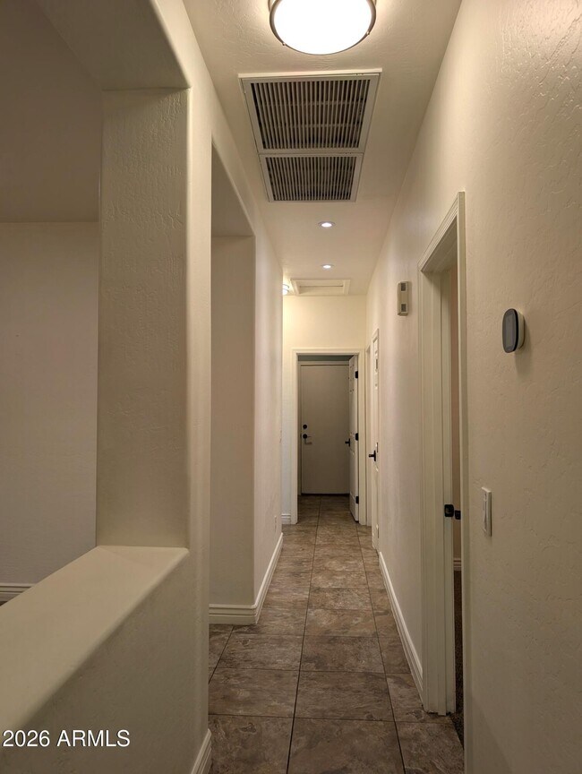 Building Photo - 1184 S Jesse Pl