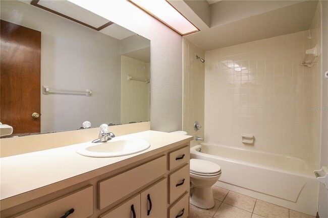 Building Photo - 6309 Highland Gardens Ct