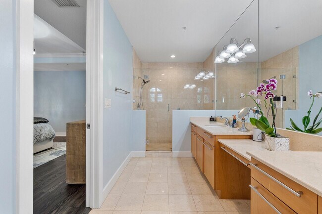 Building Photo - 59 Isle of Venice Dr