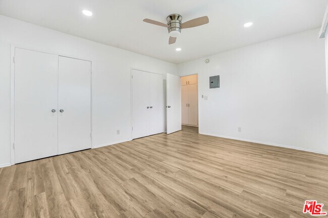 Building Photo - 1426 Cochran Ave