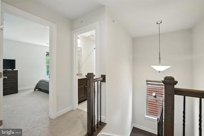 Building Photo - 2283 River Birch Rd