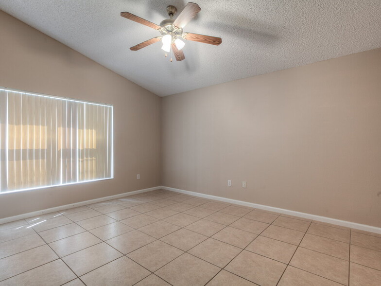 Building Photo - 2765 Falcon Crest Pl