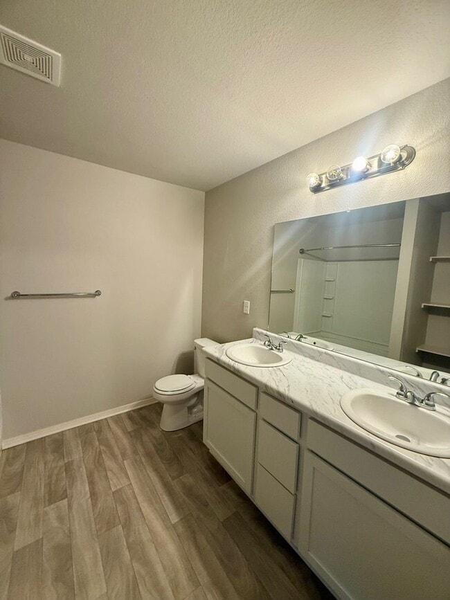 Building Photo - 3008 Emerald Pk Trl