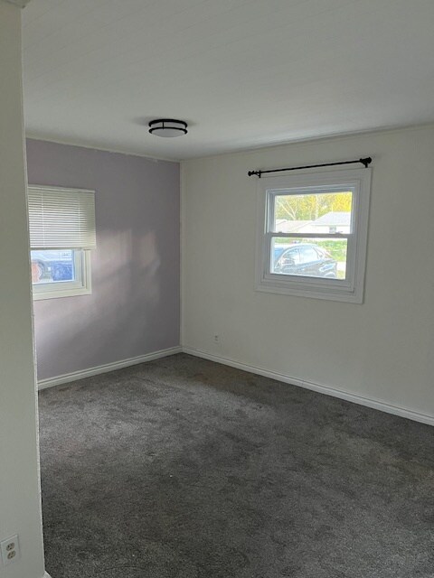 Building Photo - 18200 W Lindenwood Dr