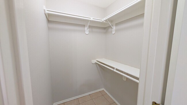 Building Photo - 3506 N Arroyo Park Ln