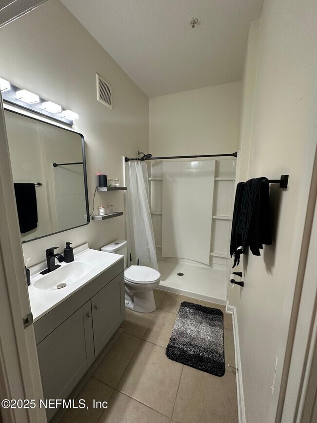 Building Photo - 13792 Herons Landing Way