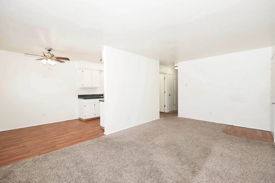 Building Photo - 12085 SW 135th Ave
