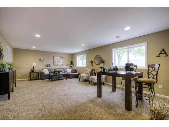 Building Photo - 9780 Jordan Ave NE