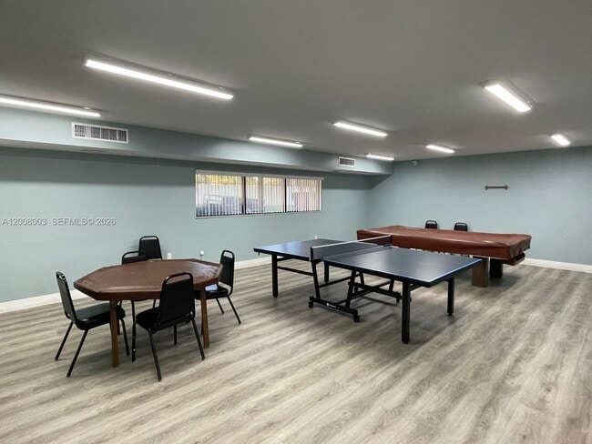 Building Photo - 511 Ives Dairy Rd