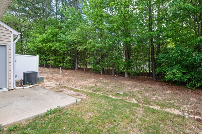Building Photo - 4000 Volkswalk Pl