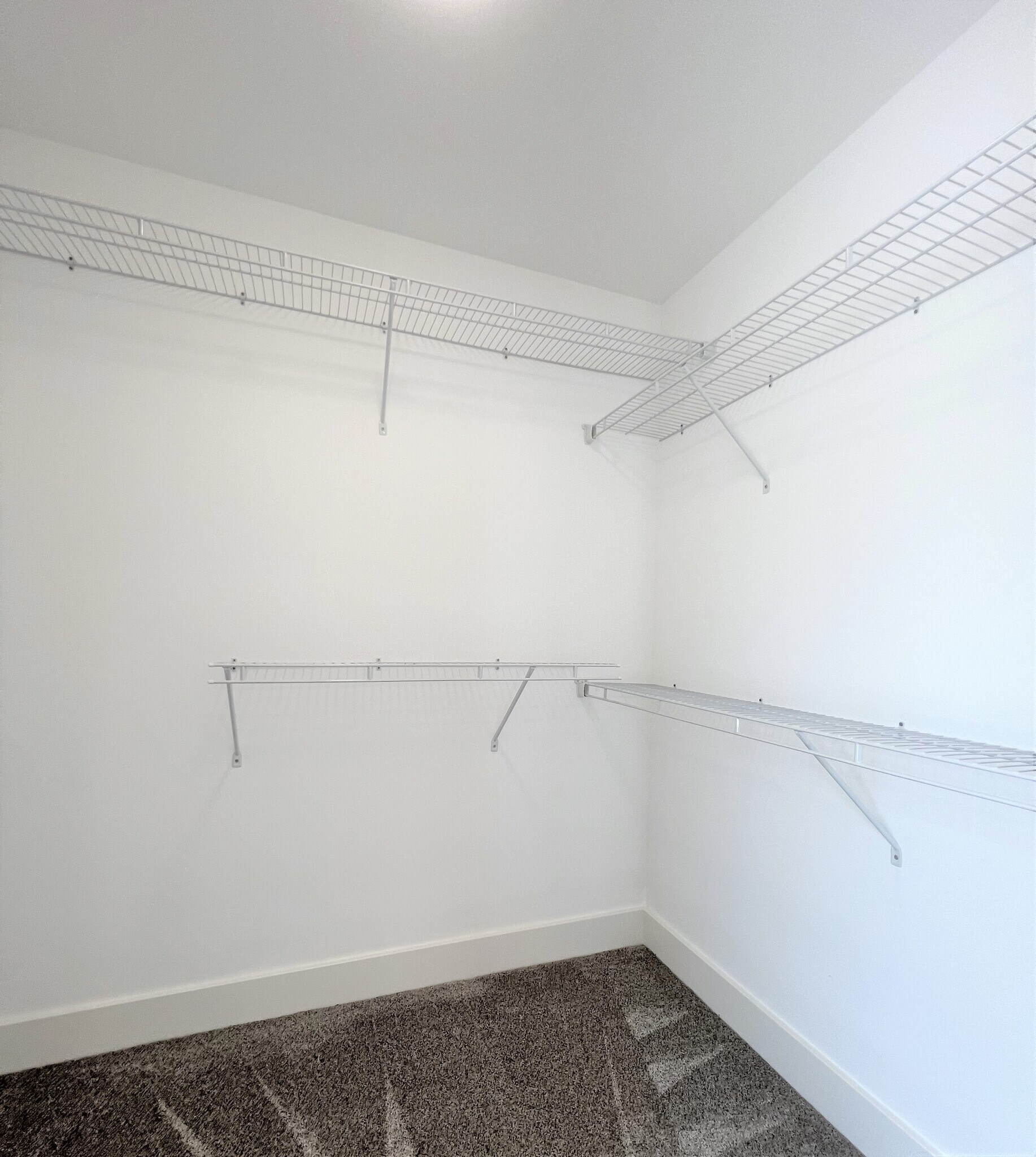 Building Photo - 10975 Main St