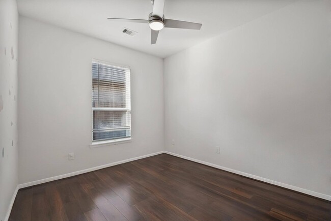 Building Photo - 14018 Lago Crk Ct