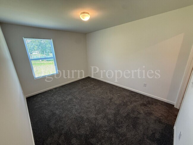 Building Photo - 5303 Becks Church Rd