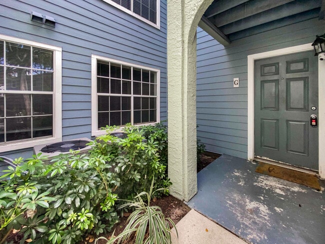 Building Photo - 1050 Crystal Way