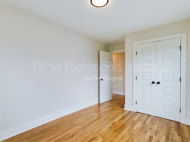 Building Photo - 2218 Perry St