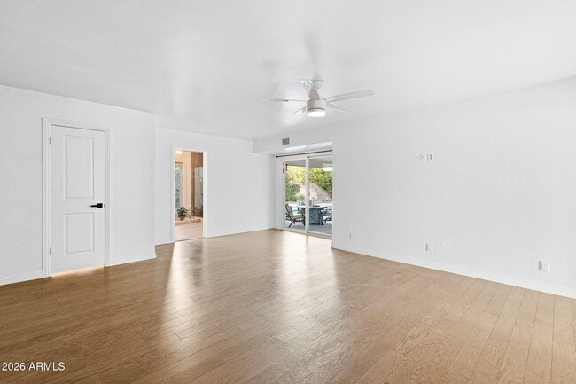 Building Photo - 7352 E Valley Vista Dr