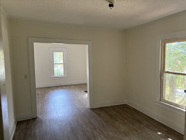 Building Photo - 715 Larkin Ave