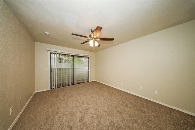Building Photo - 12412 Chase End Ct