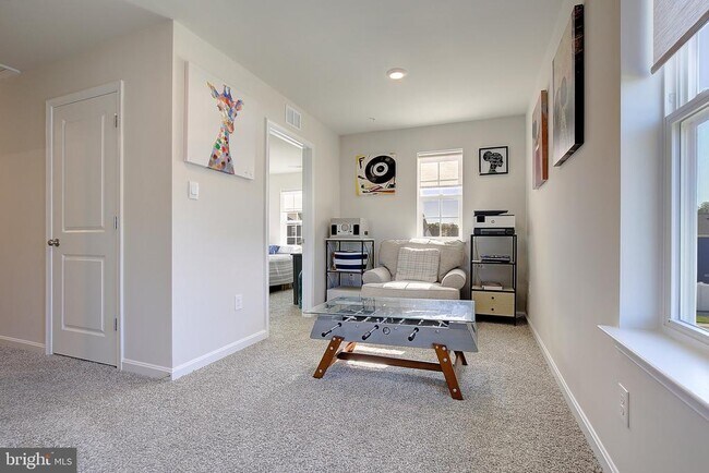 Building Photo - 134 Charming Frst Ave