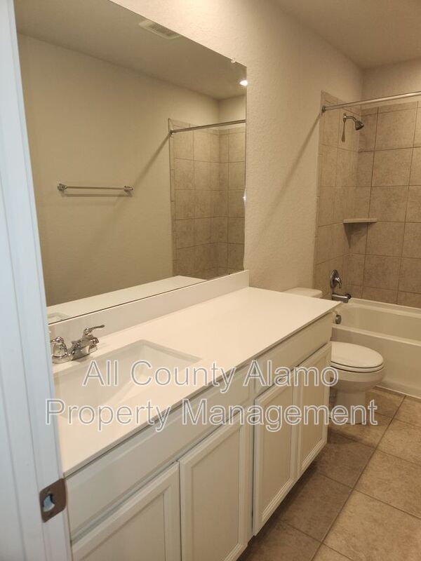 Building Photo - 9511 Bonito Fls Dr