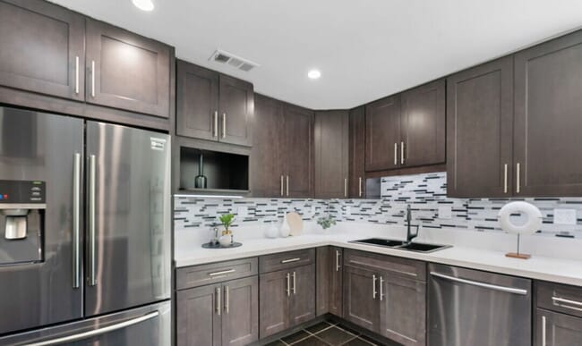 Building Photo - 1144 Lydig Ave