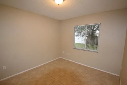 Building Photo - 1216 Blufield Ave