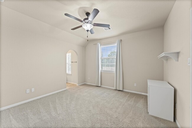 Building Photo - 10 Cayuga Pond Ct