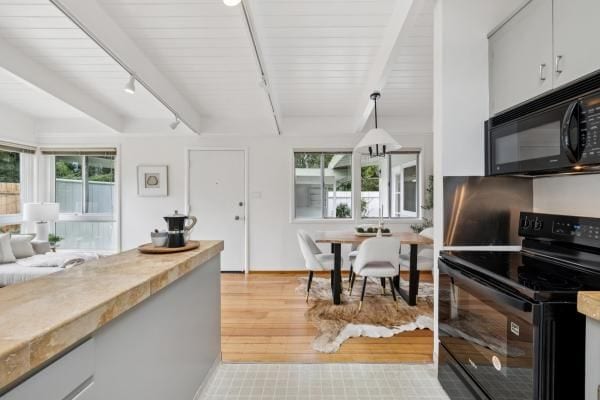 Building Photo - 14 Stadium Way