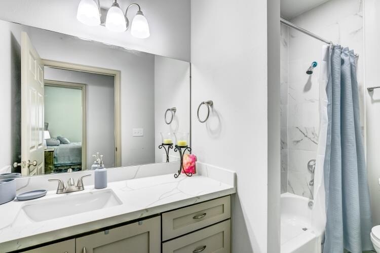 Building Photo - 2923 Pecos St