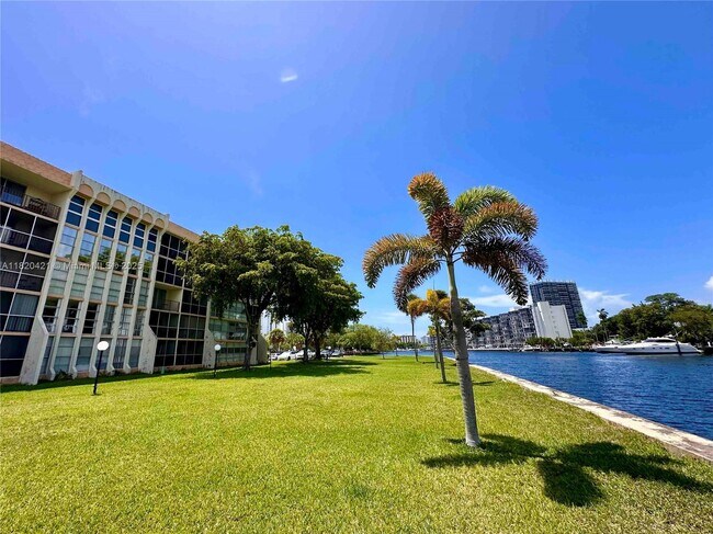 Building Photo - 601 Three Islands Boulevard