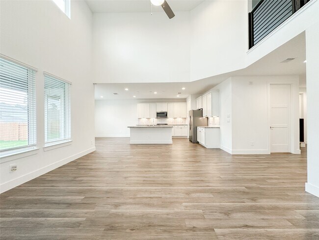 Building Photo - 15216 Tattle Crk Ln