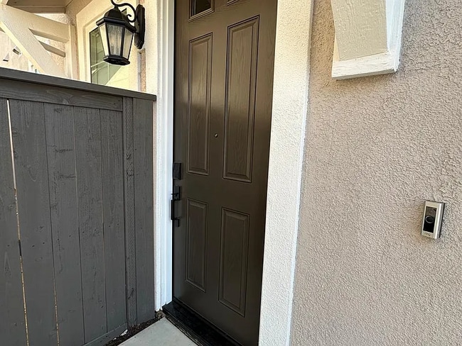 Building Photo - Next-Gen Unit(1 bedroom/ 1 bathroom) in Br...
