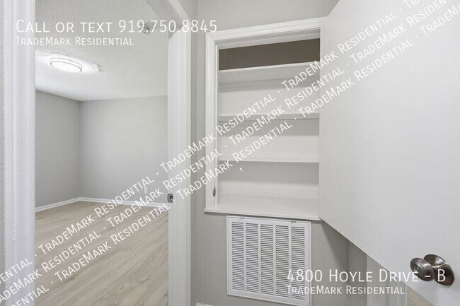 Building Photo - 4800 Hoyle Dr