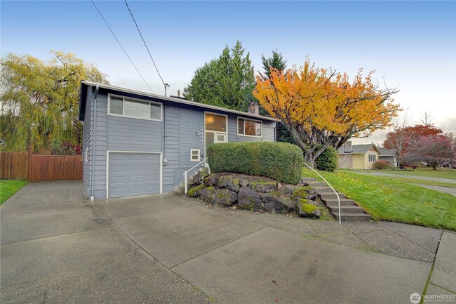 Primary Photo - 4Bd/2Ba Renton House