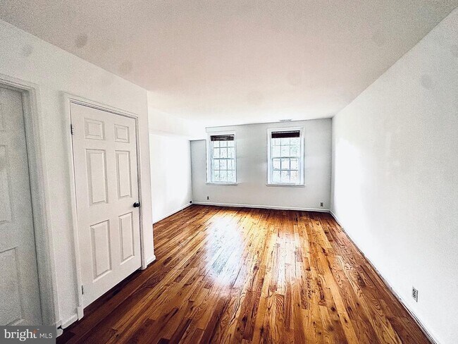 Building Photo - 3711 39th St NW