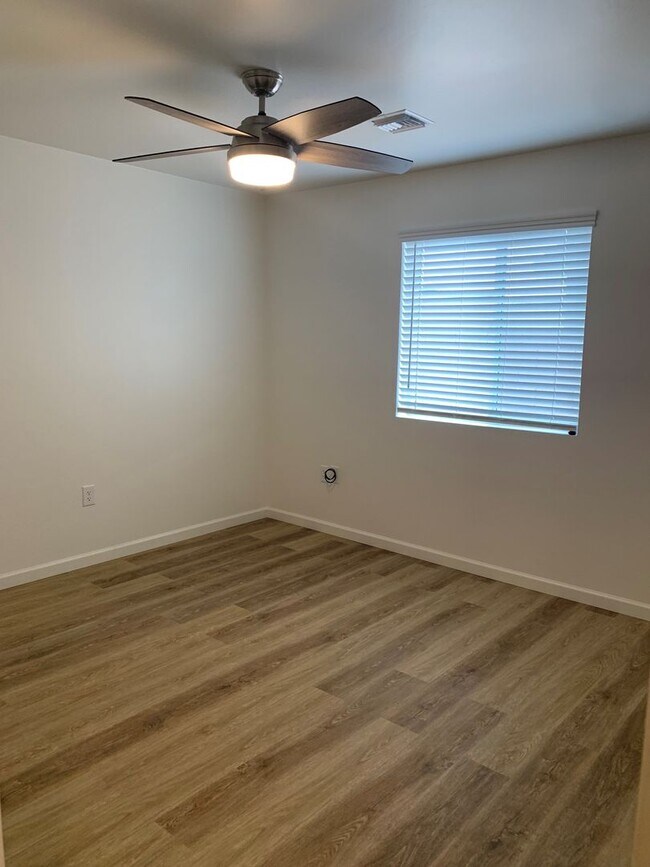 Building Photo - 2486 S Clovis Place-