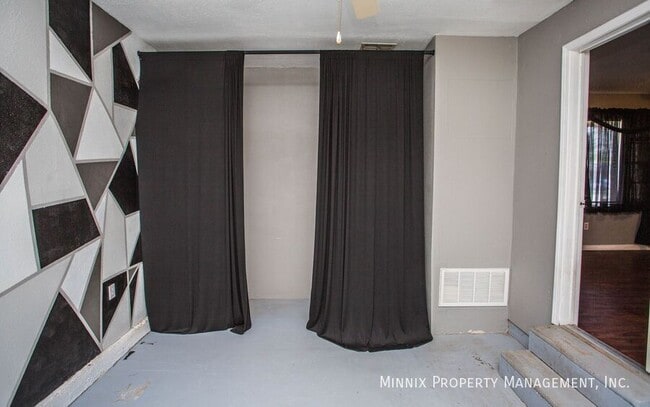 Building Photo - 4611 33rd St