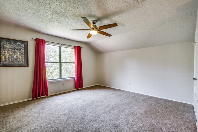 Building Photo - 1027 Hedgestone Dr