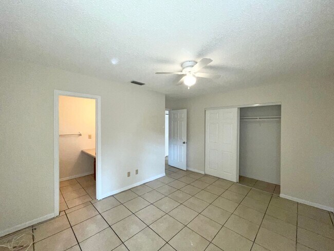 Building Photo - 2 Bedroom. 2 Bath Duplex on 14th Street