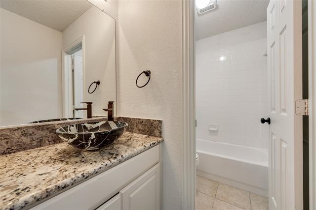 Building Photo - 3532 Dripping Springs Dr