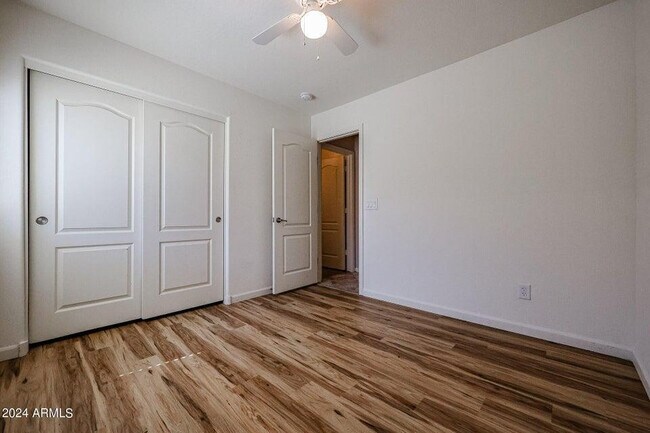 Building Photo - 3974 N Dead Wood Dr