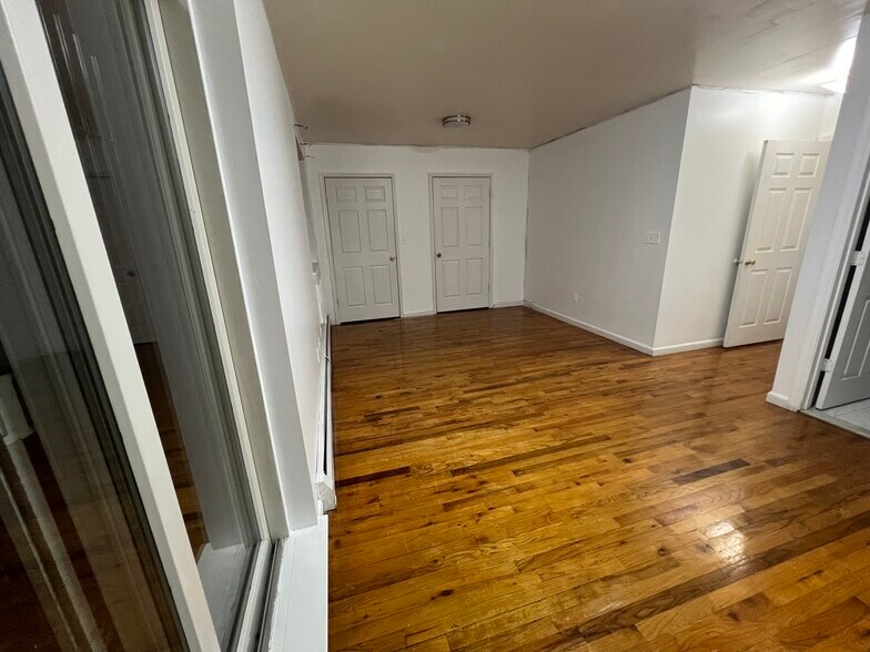 Different view of bedroom #3 - 1761 63rd St