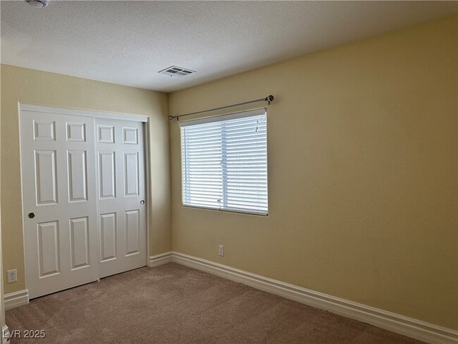 Building Photo - 362 Dogleg Dr