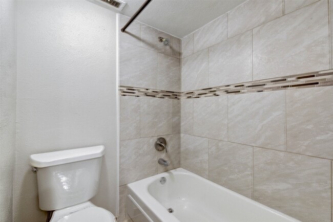 Building Photo - 17419 Ranch Country Rd