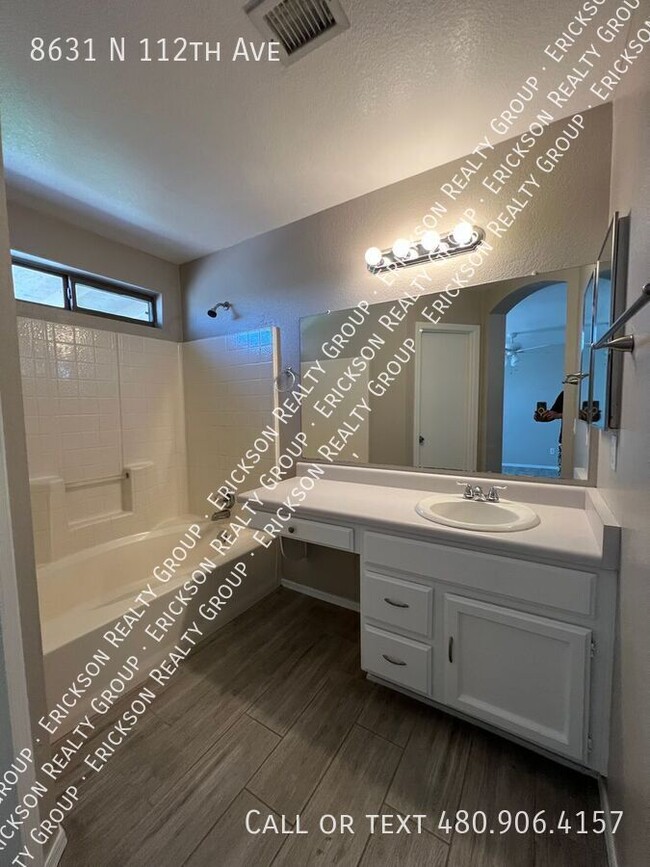 Building Photo - 8631 N 112th Ave